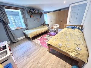 Photo 19- click for photo gallery